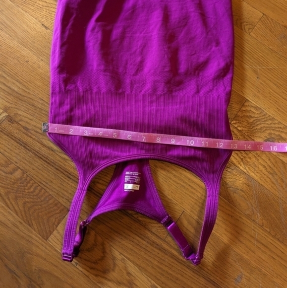 Nike‎ Small Purple Fit Dry Tank Top w/ Built-in Bra & Adjustable Straps - Picture 7 of 10